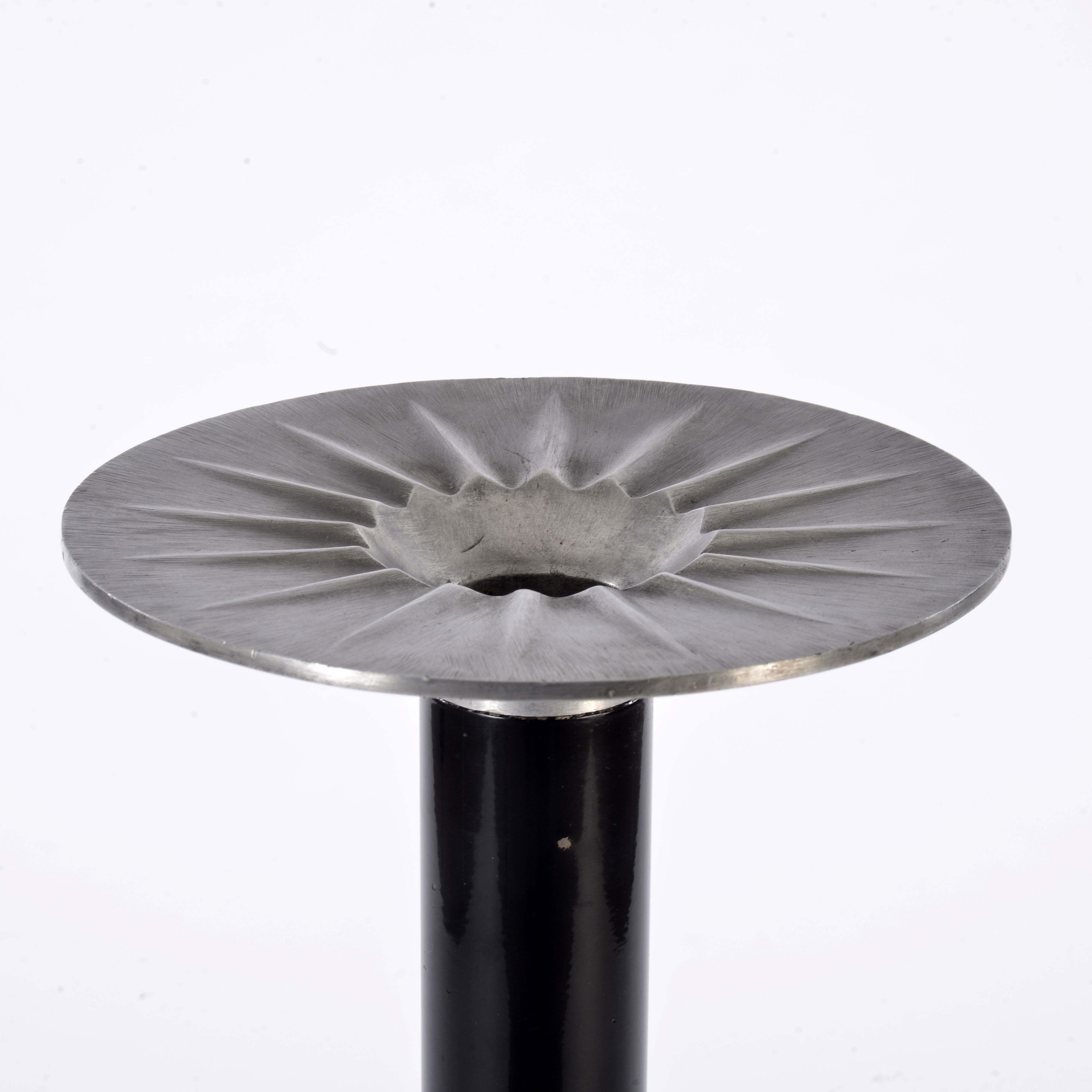 Standing ashtray