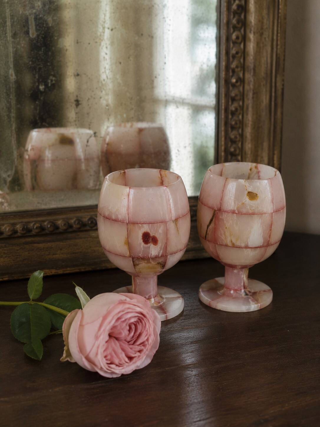 Pair of mini vases in veined pink alabaster