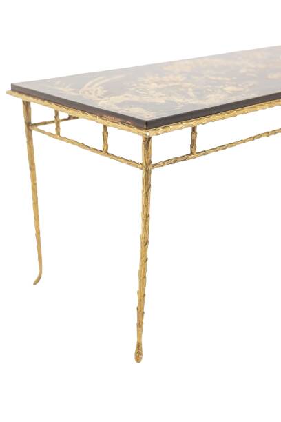 Maison Baguès. Table basse en bronze, laque noire, décor or. Circa 1970