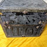 Antique travel trunk mendel trunk