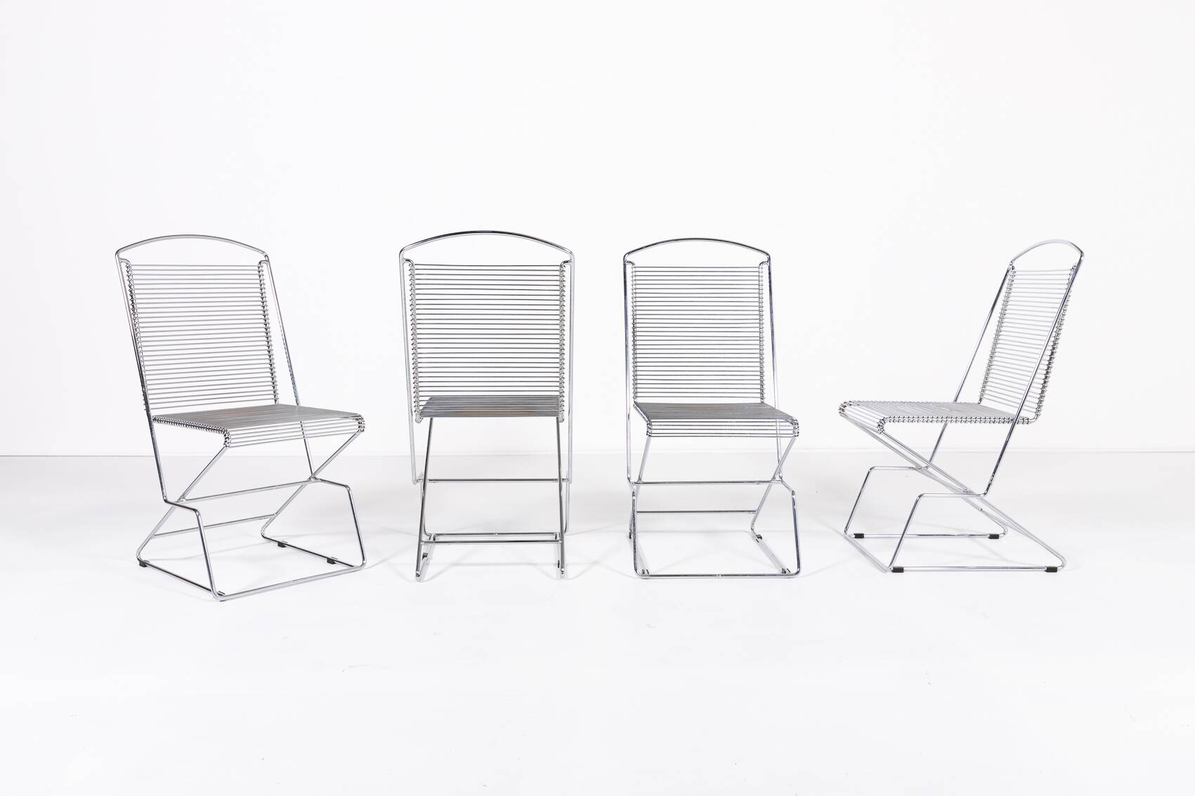 Set of 4 Vintage Architectural steel wire chairs, Italy