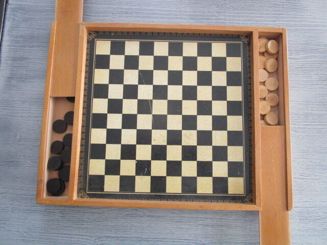 Boite de jeux en bois années 60'