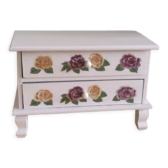 Jewelry box or sewing in wood, pink