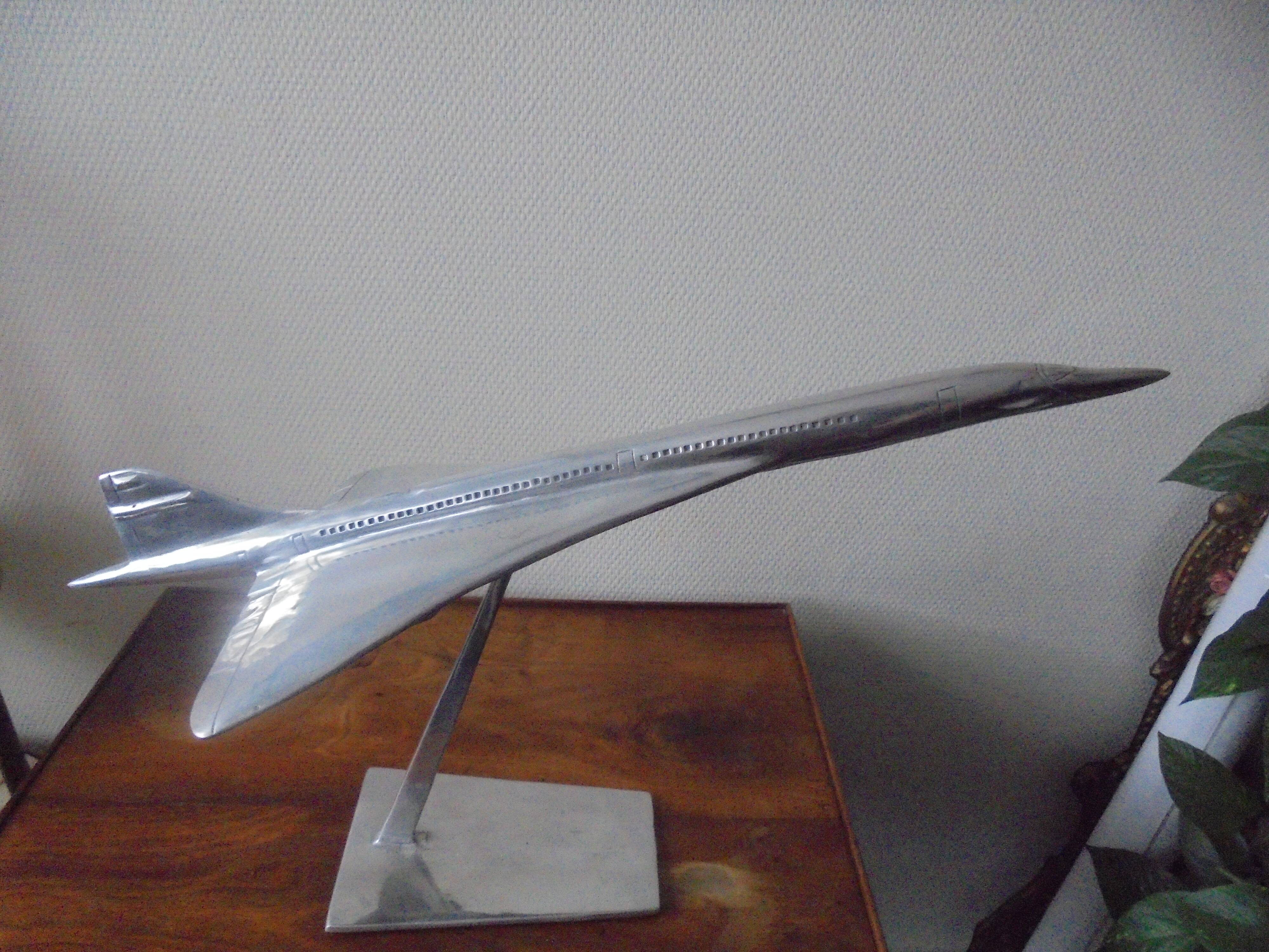concorde plane, chrome metal