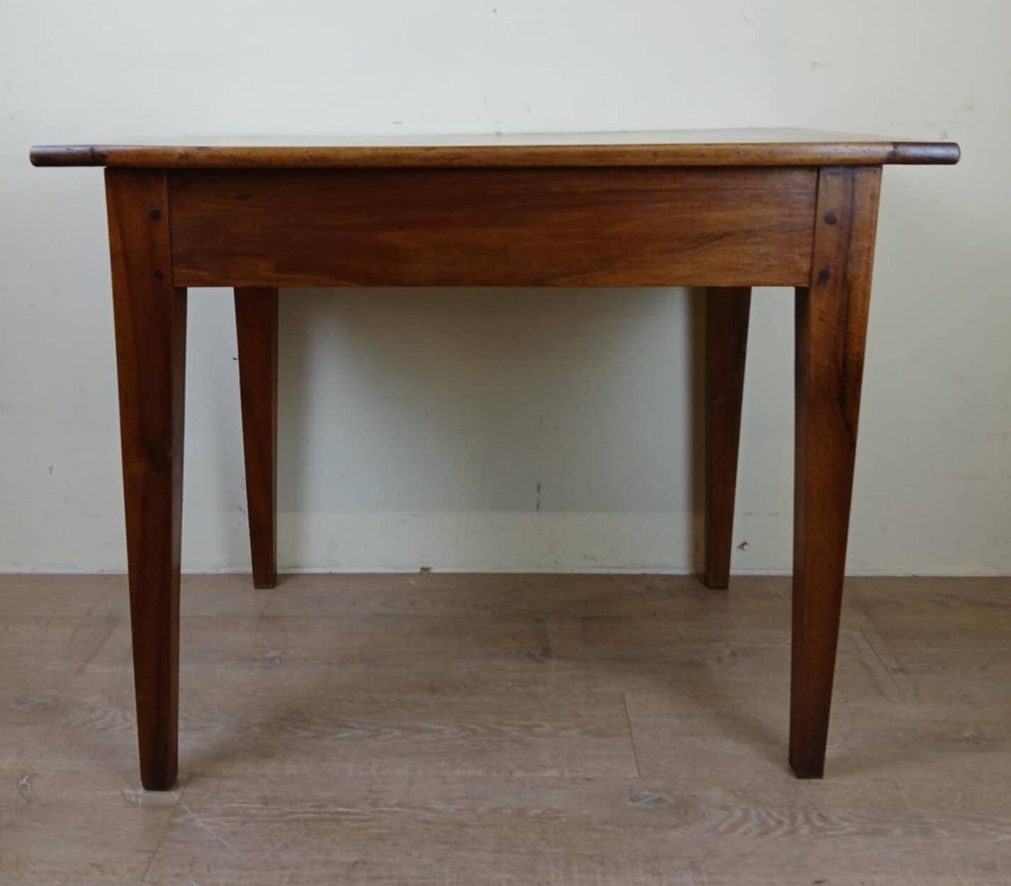 Directoire period desk table in solid walnut circa 1800