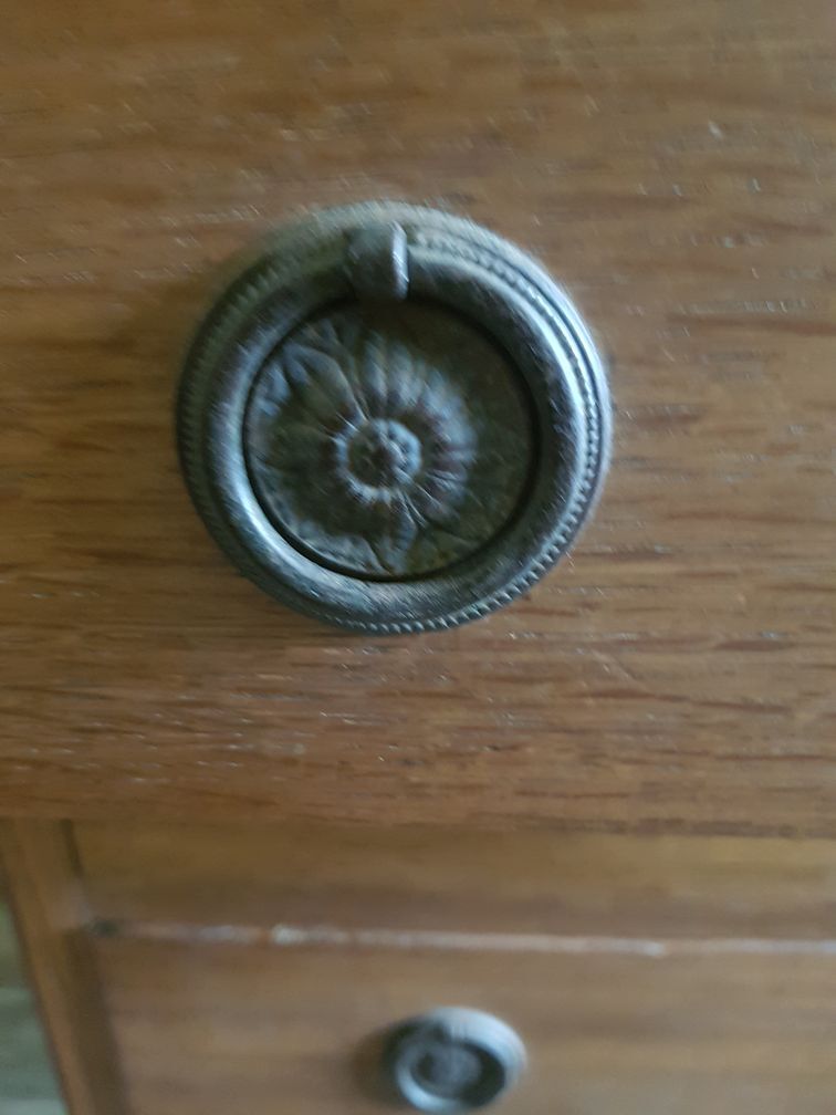 Victorian-era hairdresser