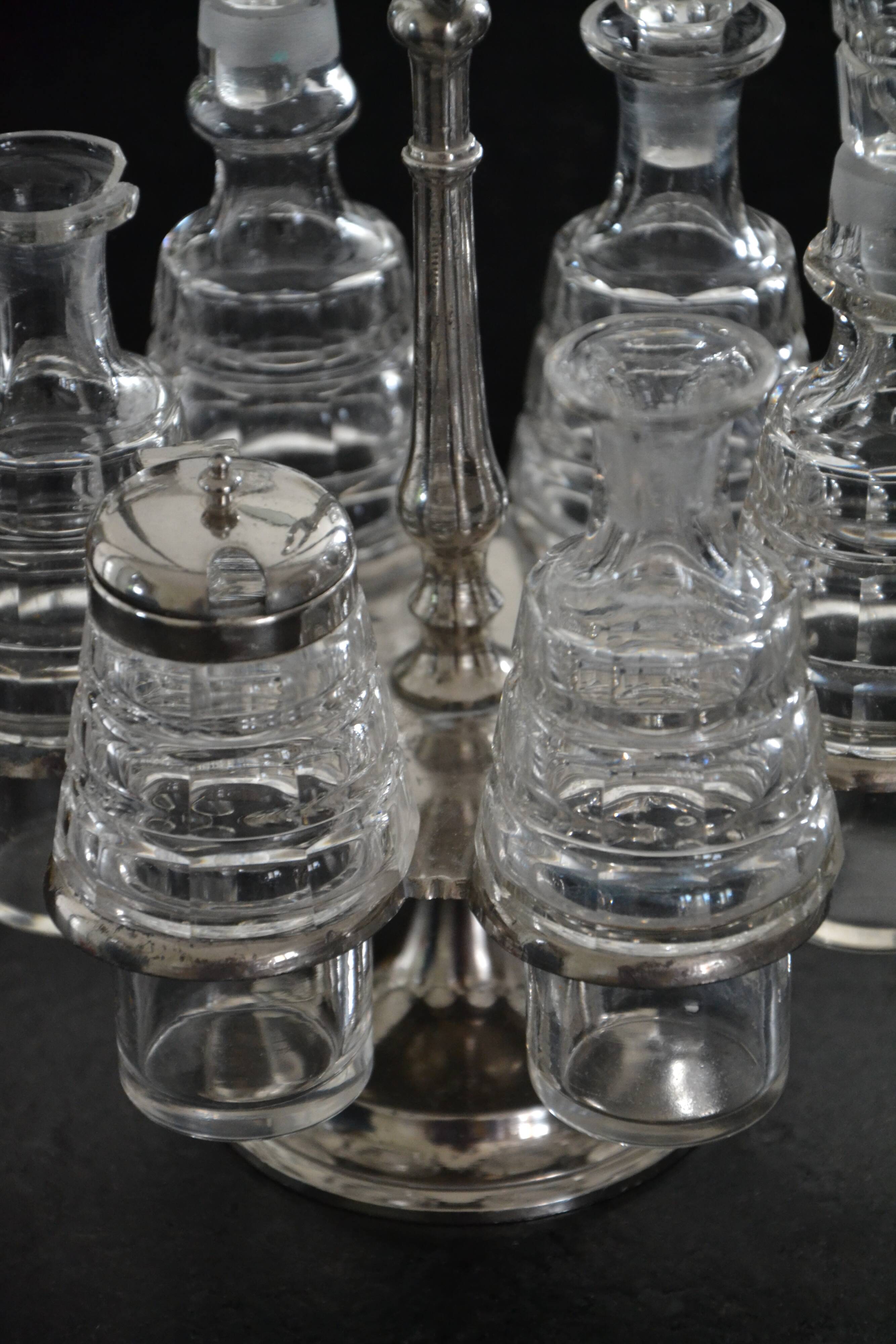 Silver-plated oil and pepper server in Art Deco style.