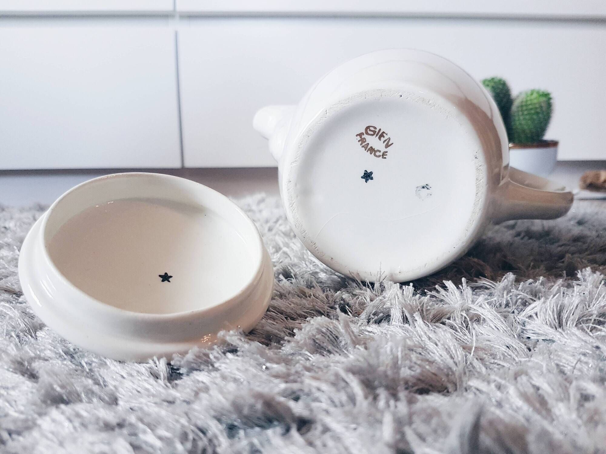 Cafetière théière en porcelaine de Gien