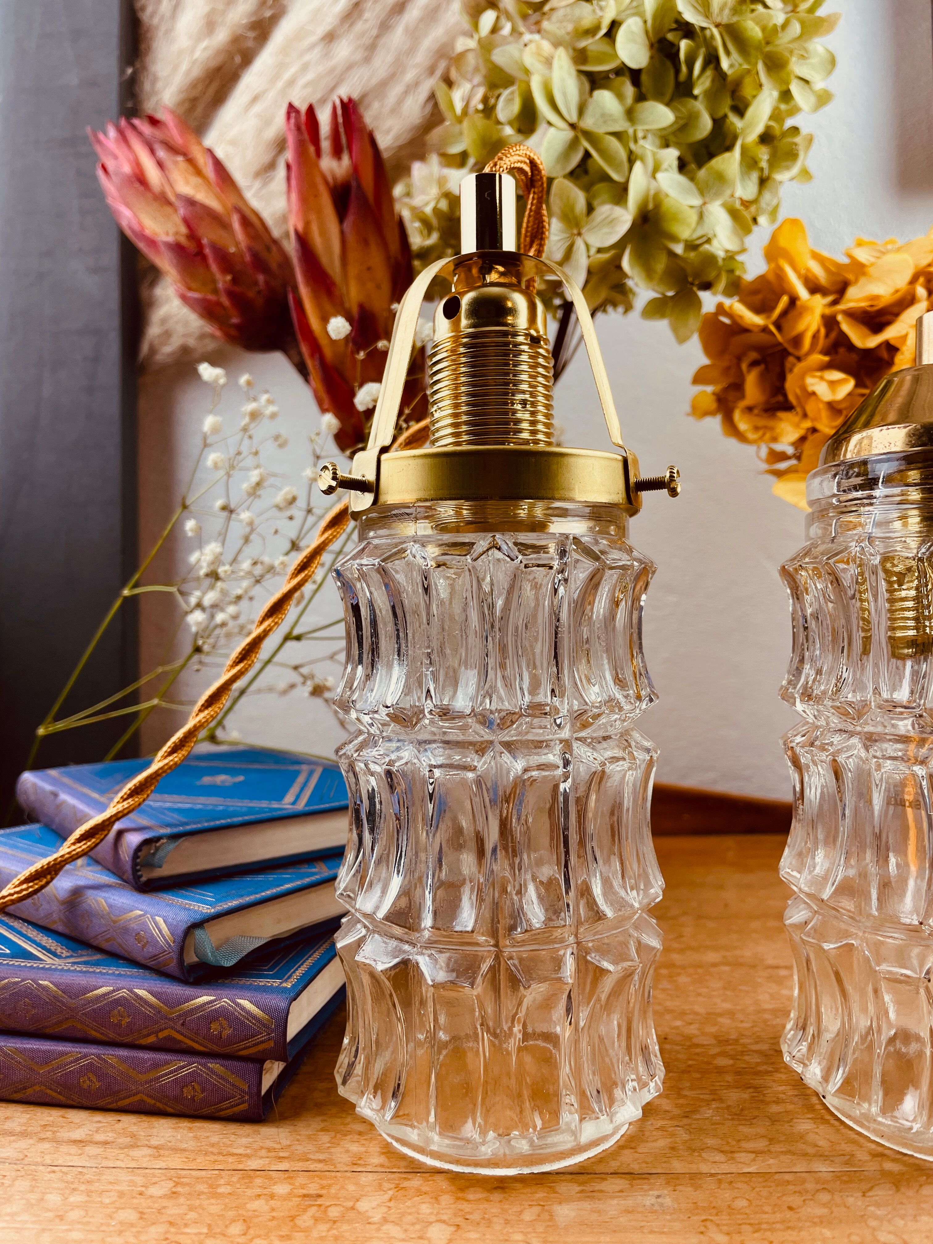 Walking lamp suspension tulip vintage pressed glass 70s