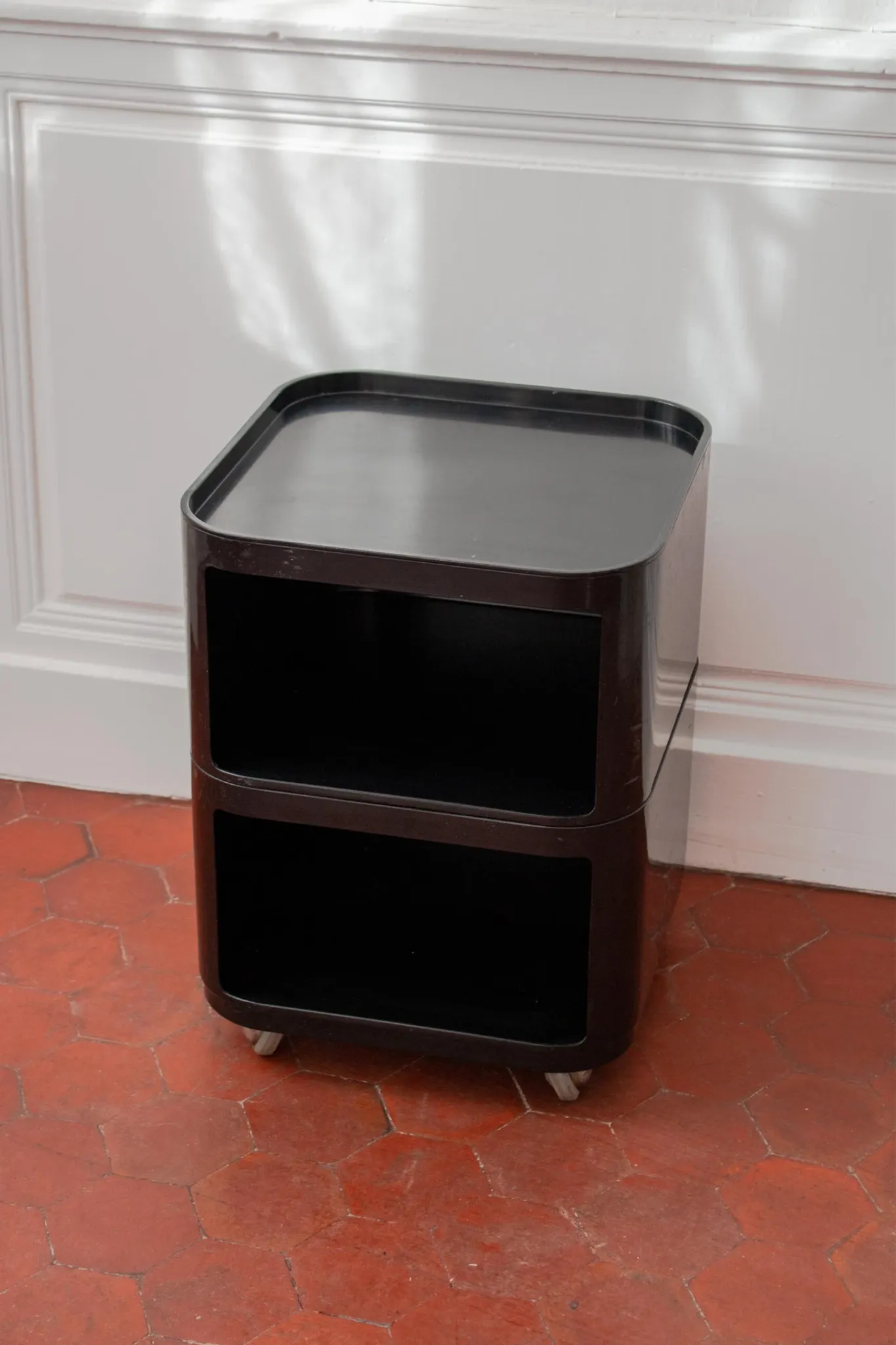 Vintage Componibili by Anna Castelli Ferrieri for Kartell, first edition.