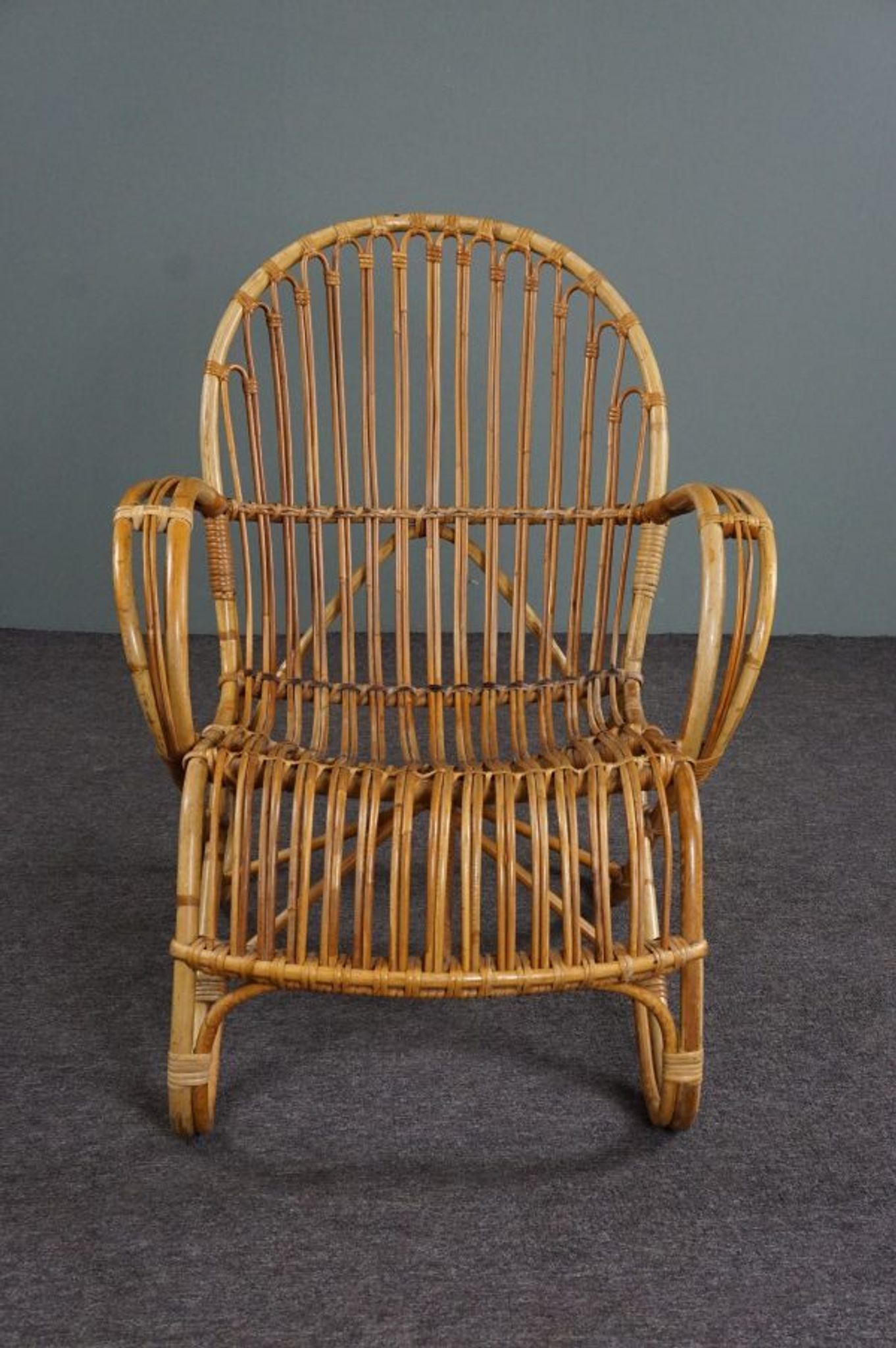 Belse 8 armchair in rattan of Dutch design round back 50s