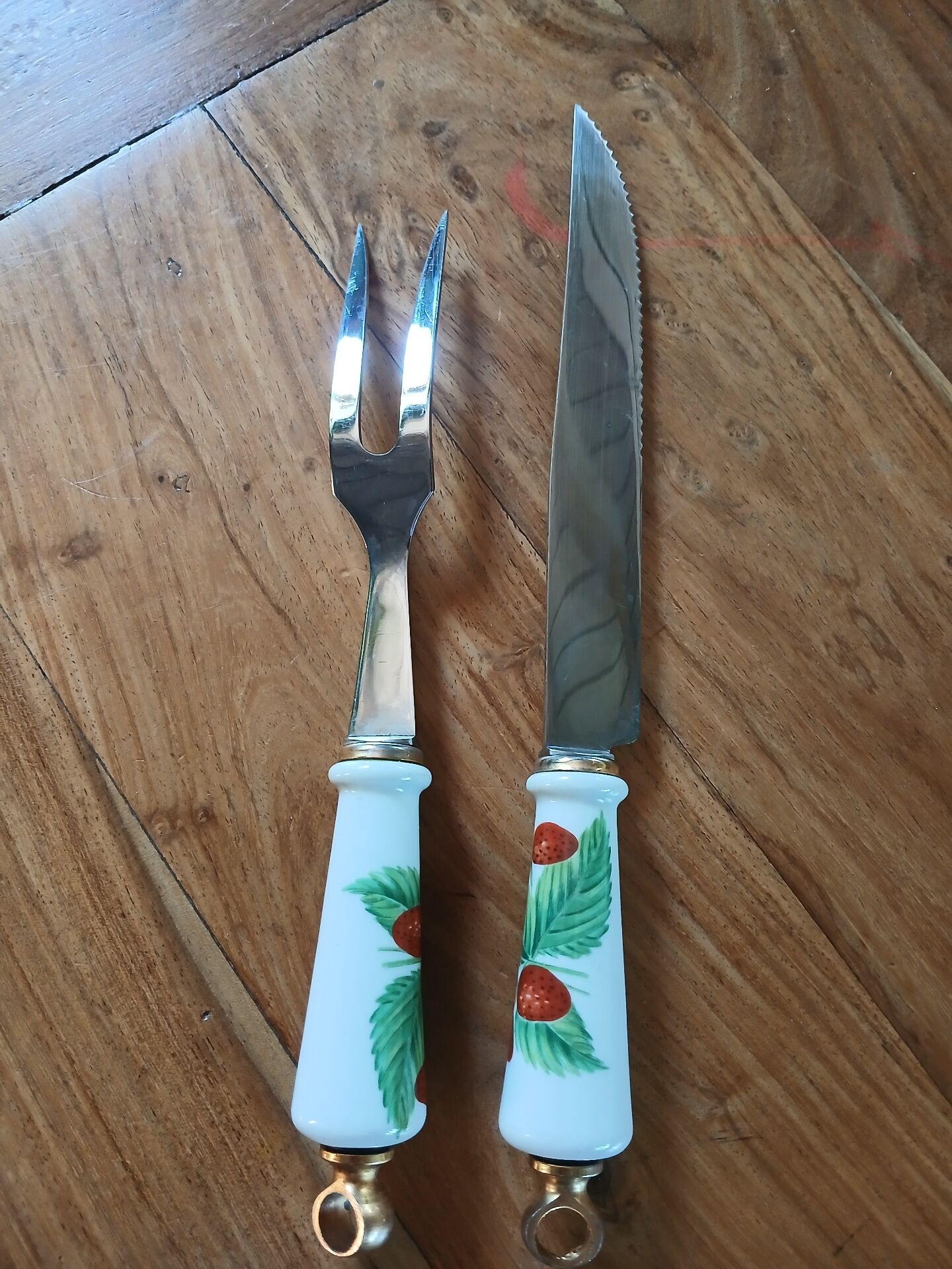 2 stainless steel serving cutlery + porcelain