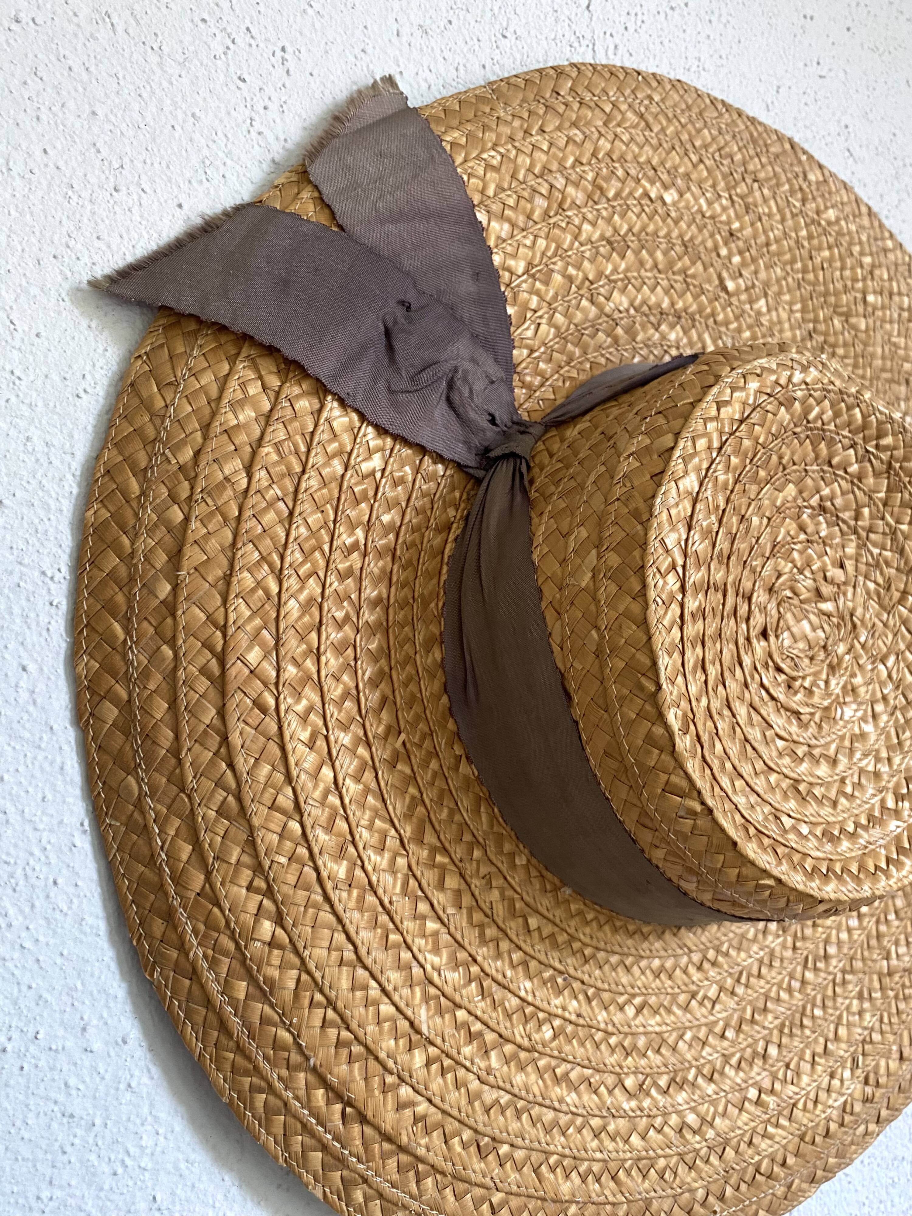 Old straw hat, 36 cm