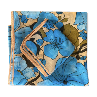 Tablecloth and towels