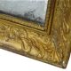 Miroir français ancien à cadre doré orné de cygnes, époque de la Restauration