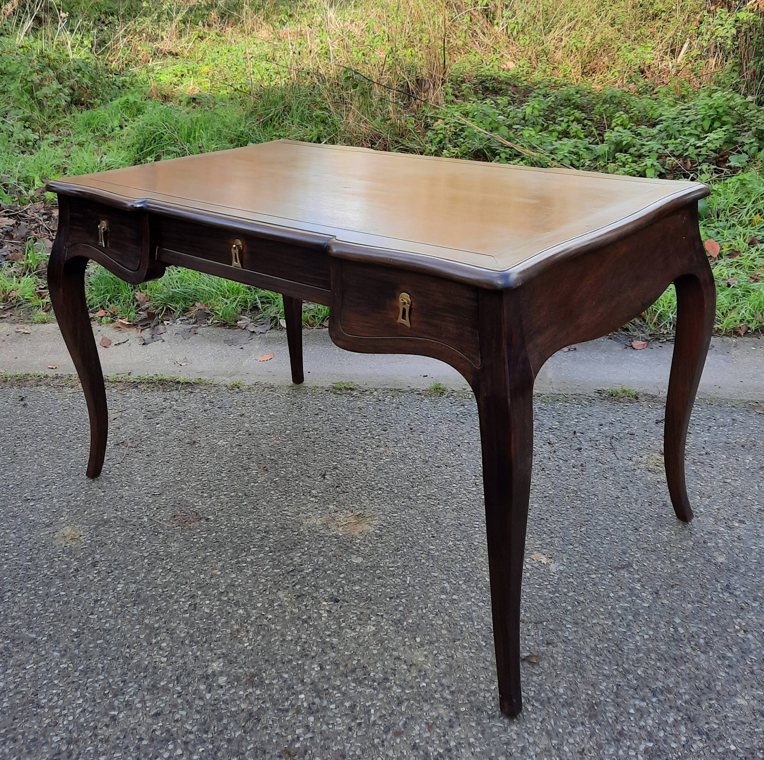 Burreau style Louis XV en palissandre