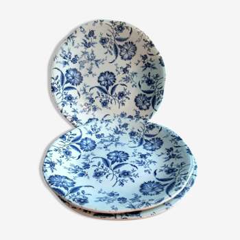 3 assiettes plates Gien modèle oeillets en bleu