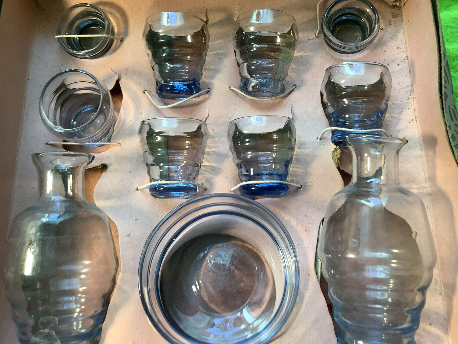 Vintage 1930s glass doll's dinette