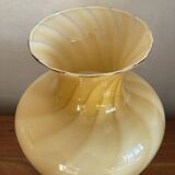 Round vase
