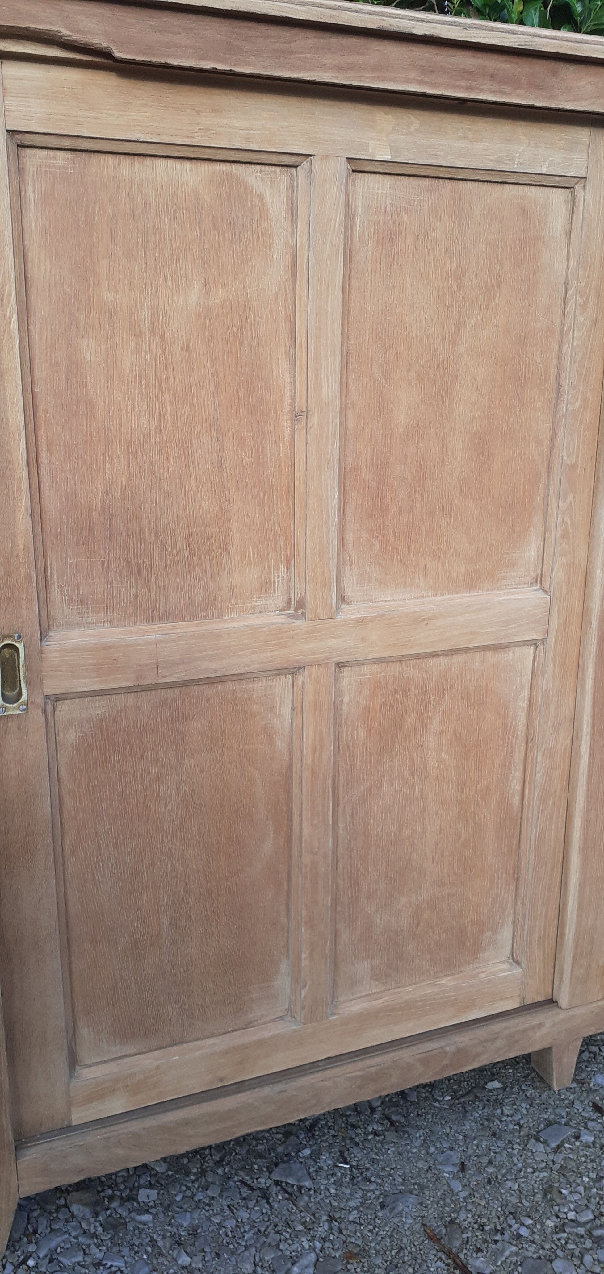 Parisian buffet 2 sliding doors raw wood oak