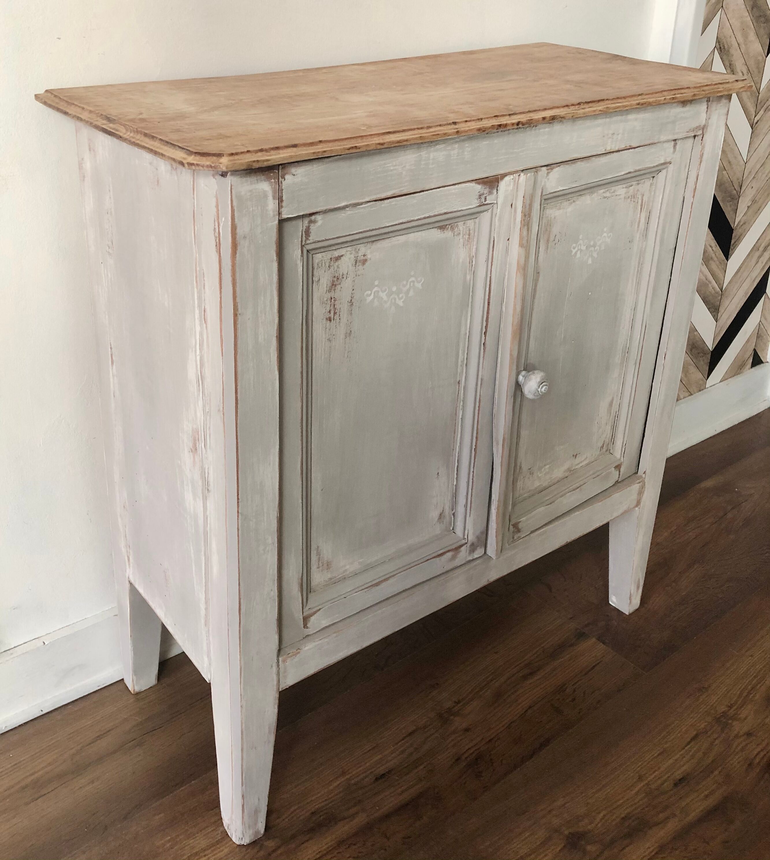 Small storage cabinet