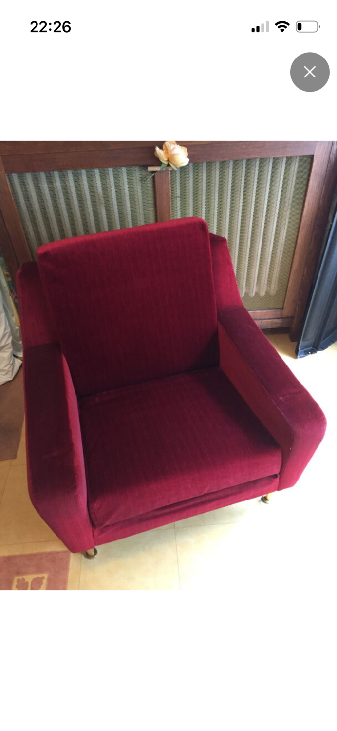 Set of 3 airborne red velvet armchairs.