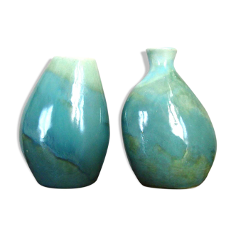 Duo of blue iridescent vases