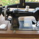 Gelria black metal sewing machine