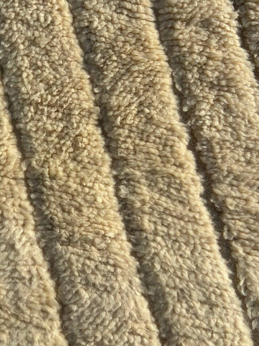 Moroccan Berber rug Beni Ouarain in beige wool