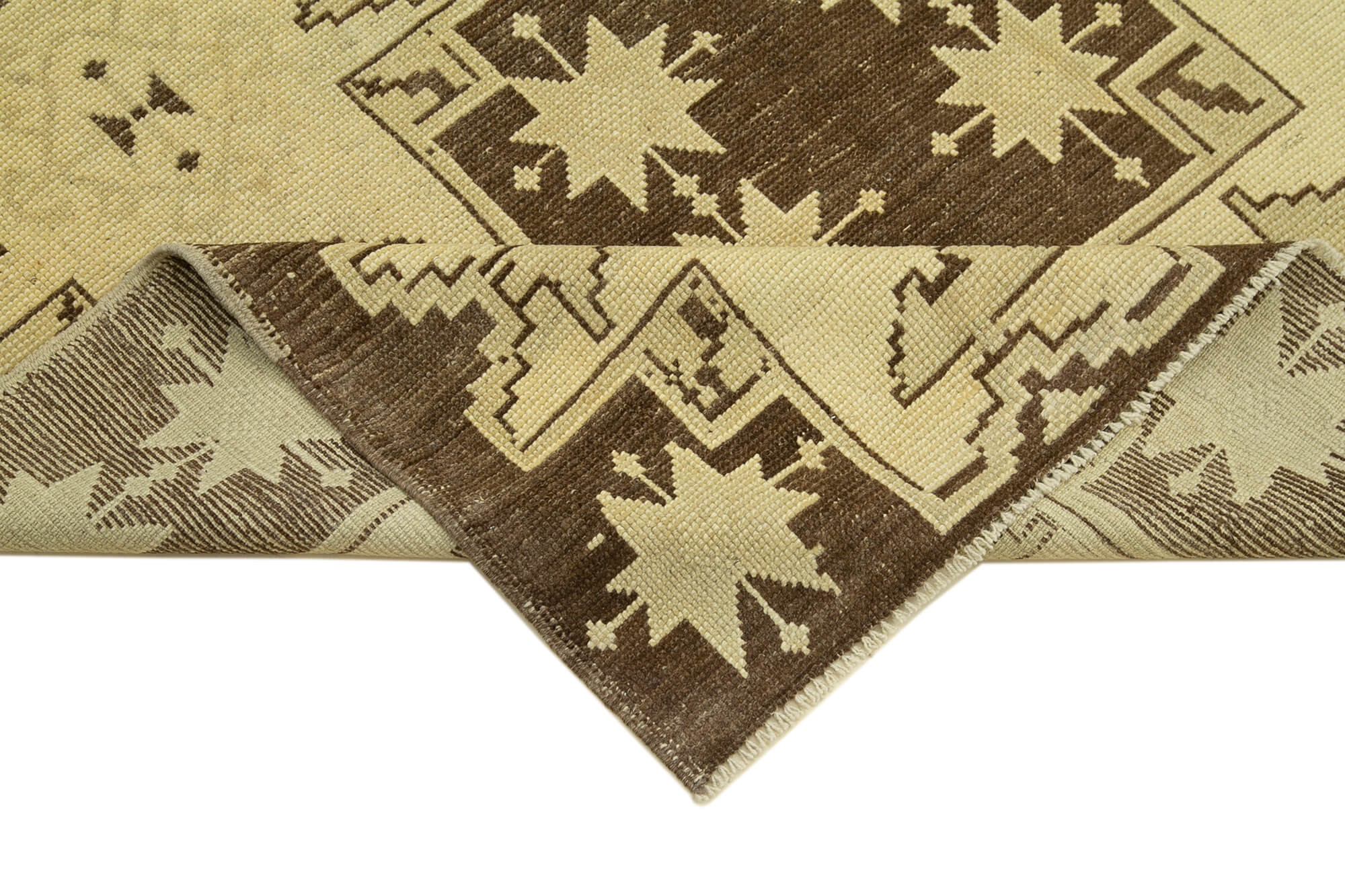 1950s hand-knotted turkish beige rug 135 cm x 236 cm