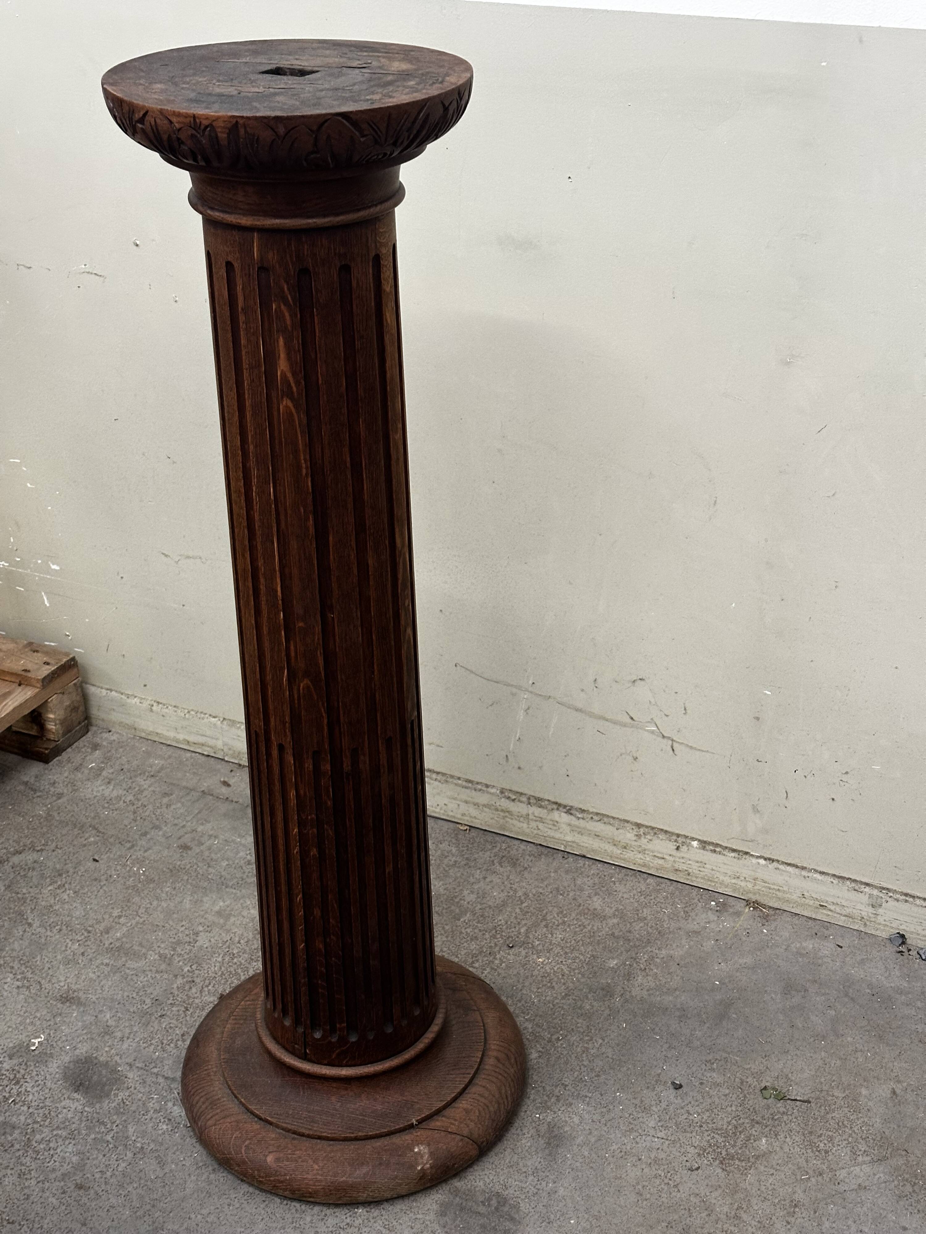 Fluted column in carved and molded wood - circa 1900