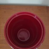 Wavy shape vase