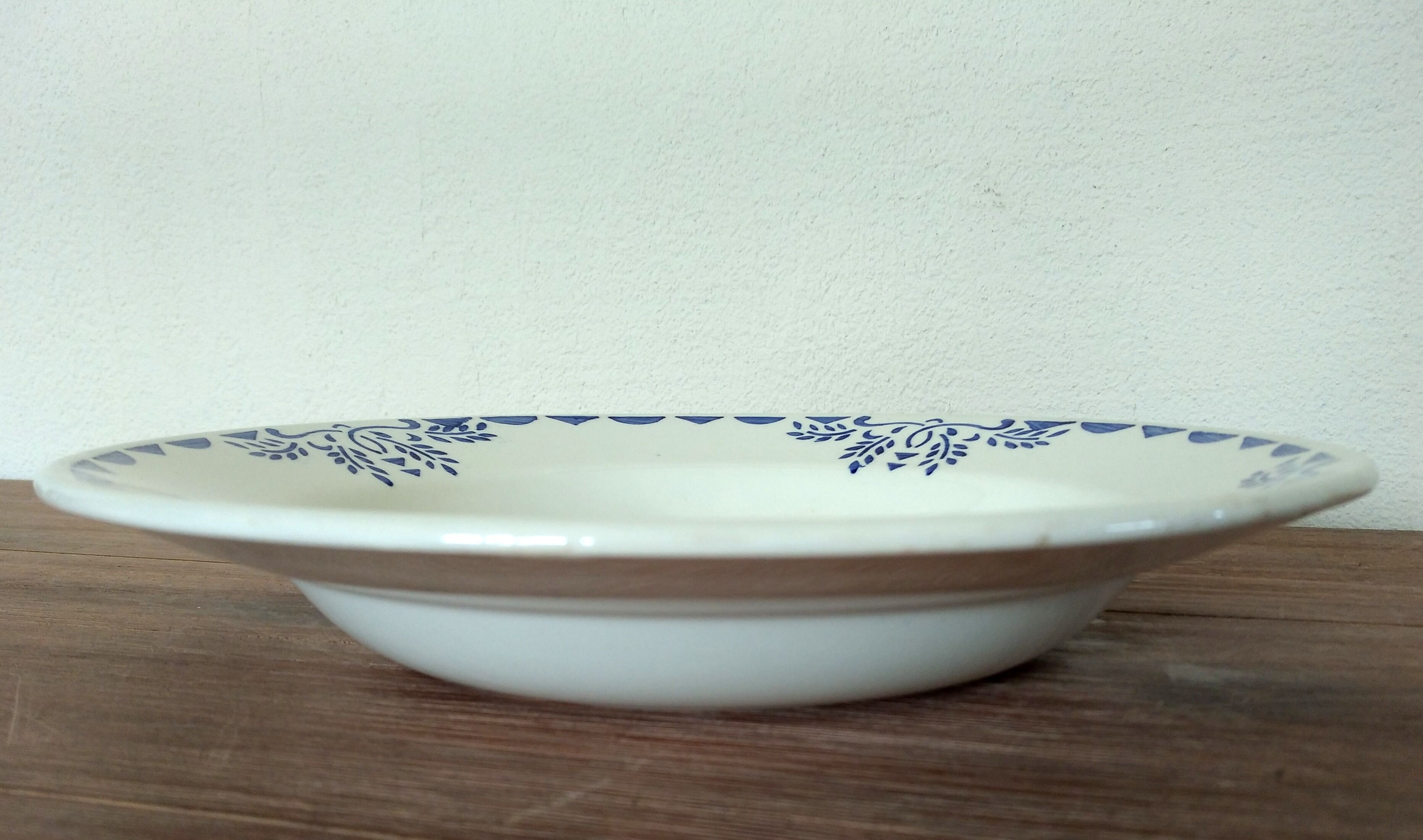 Set of 11 plates hollow sarreguemines