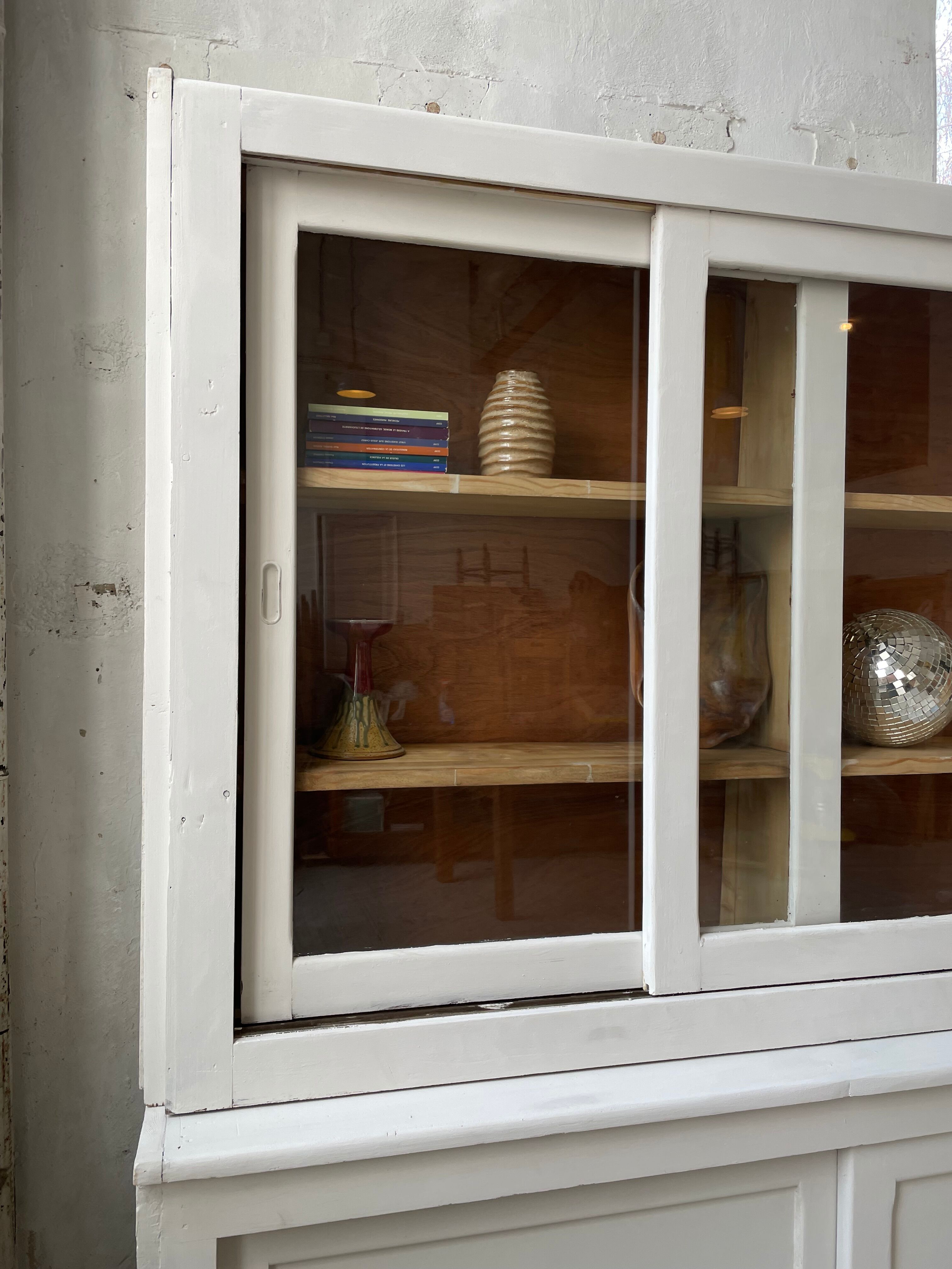 Library showcase ivory white sliding doors