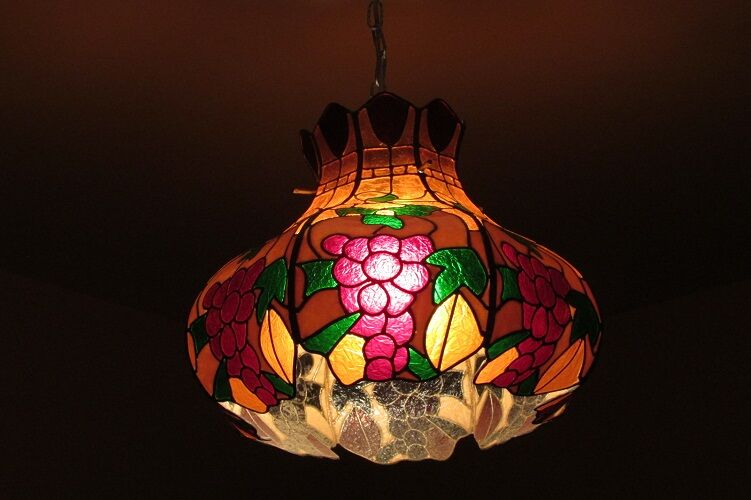 Lustre suspension en vitraux