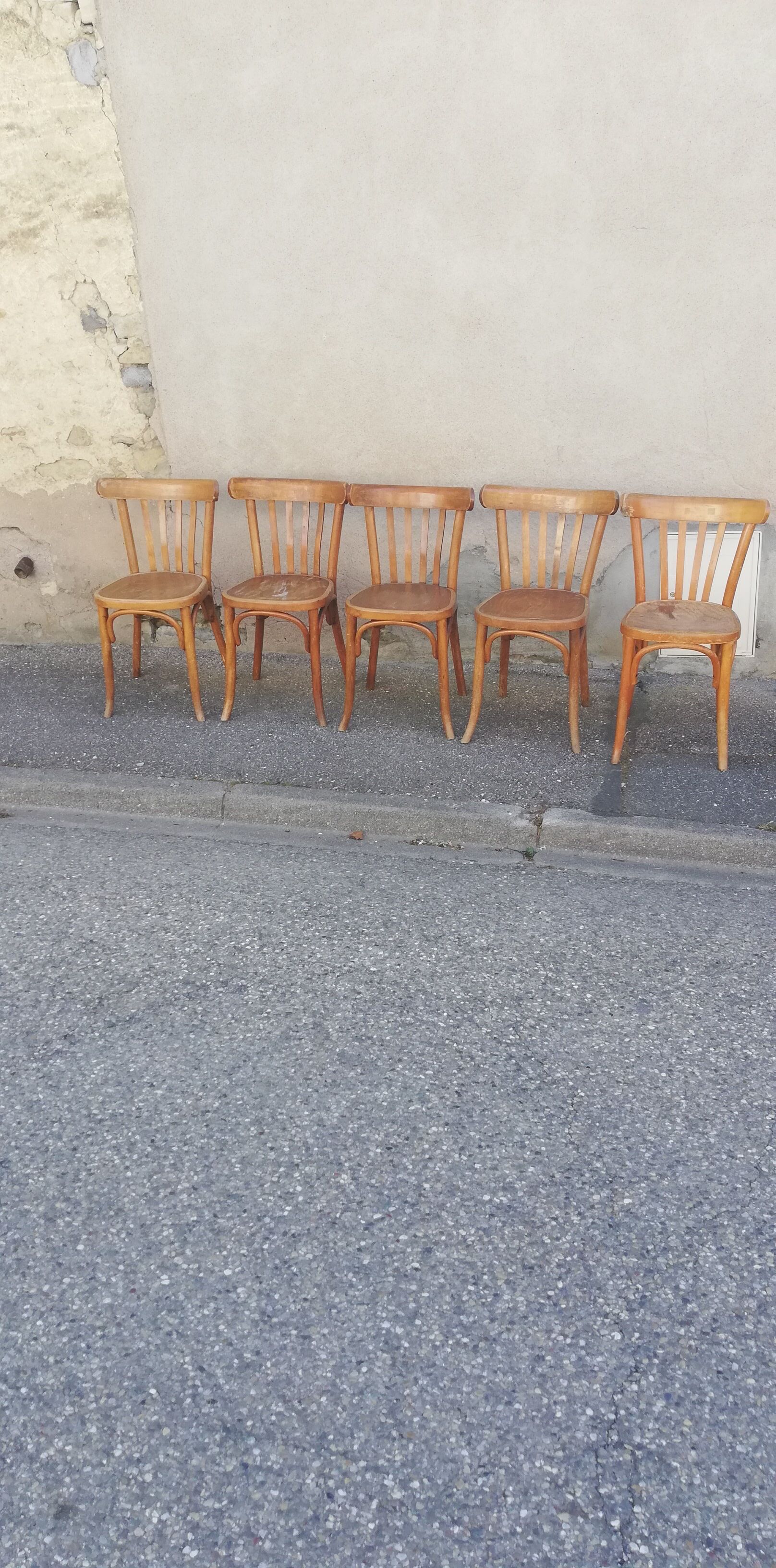 Set of 5 bistro chairs