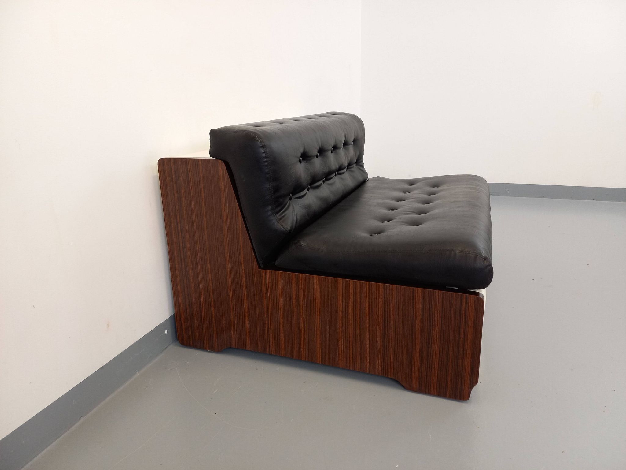 Vintage sofa bed bench with integrated lighting, Italian design Beka Tortuga, in skai, fiber
