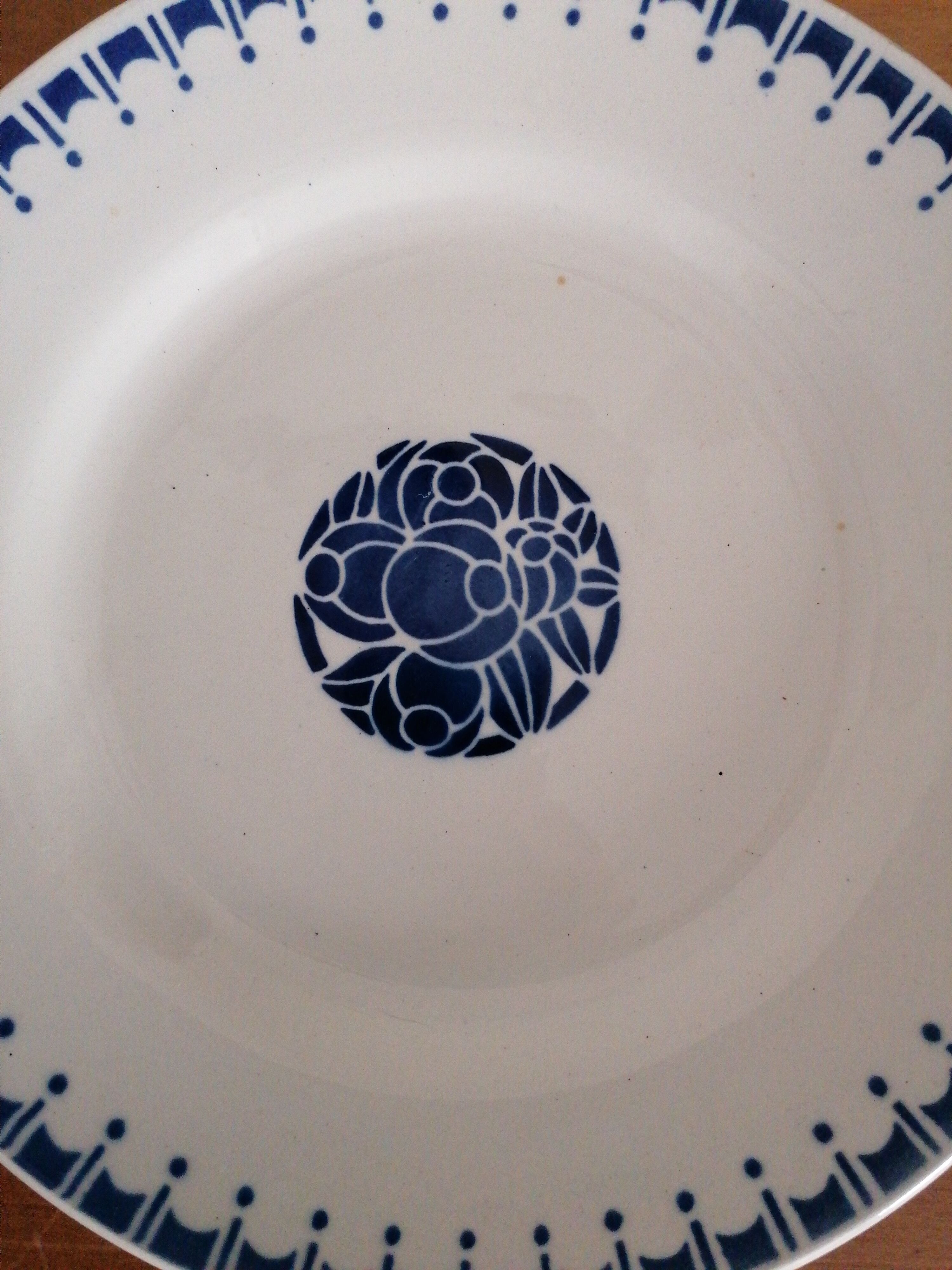 4 plates St Amand