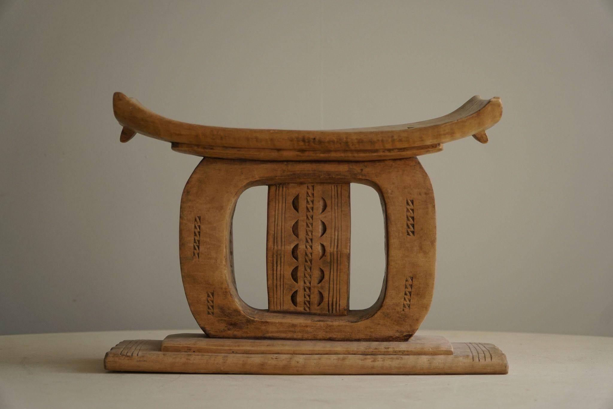 Ashanti stool, hand-carved hardwood stool from West Africa, Wabi Sabi, 20th century
