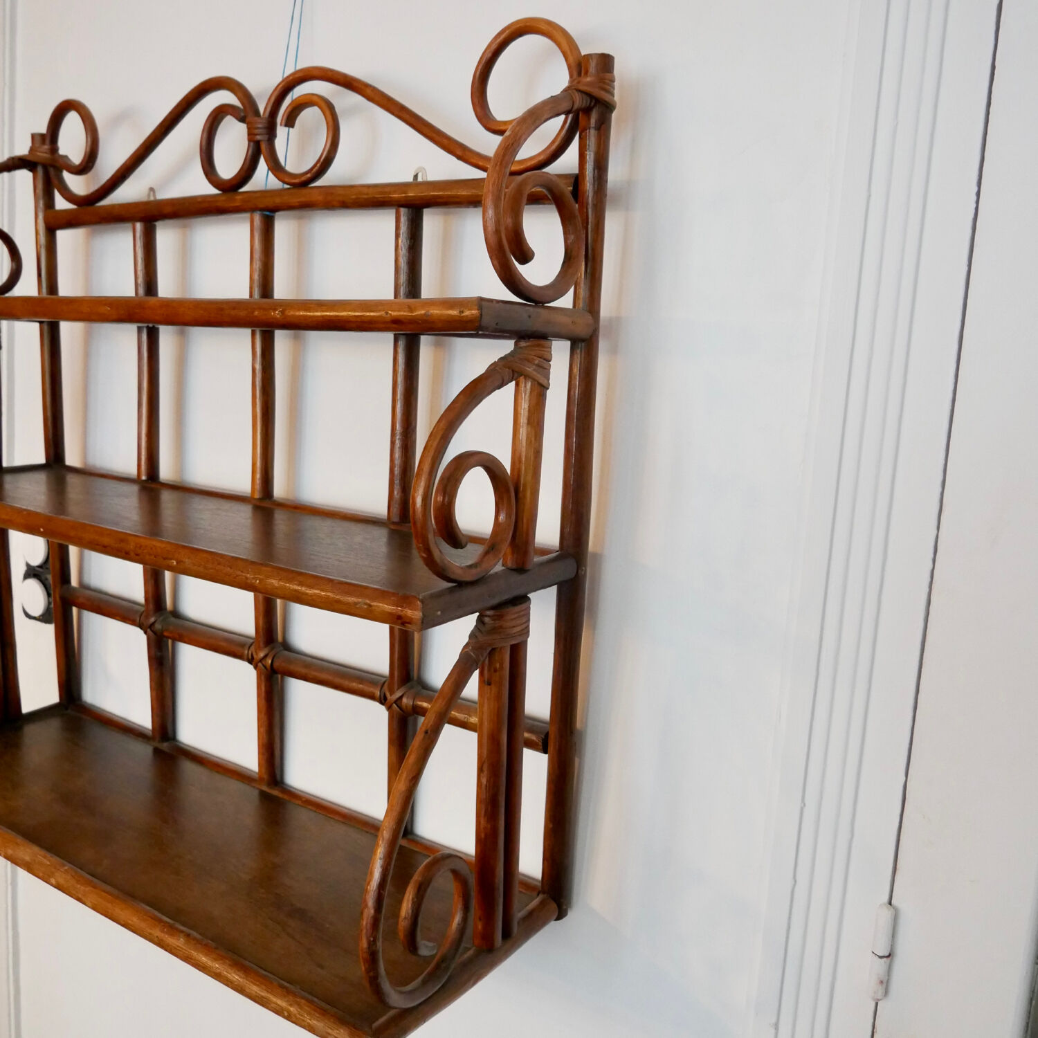 Rattan wall shelf/bookcase