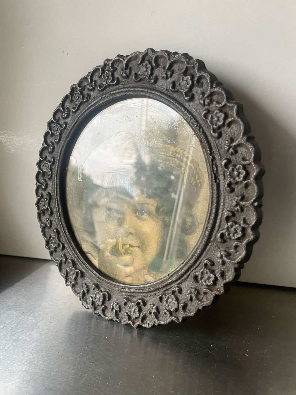 Metal cast iron picture frame