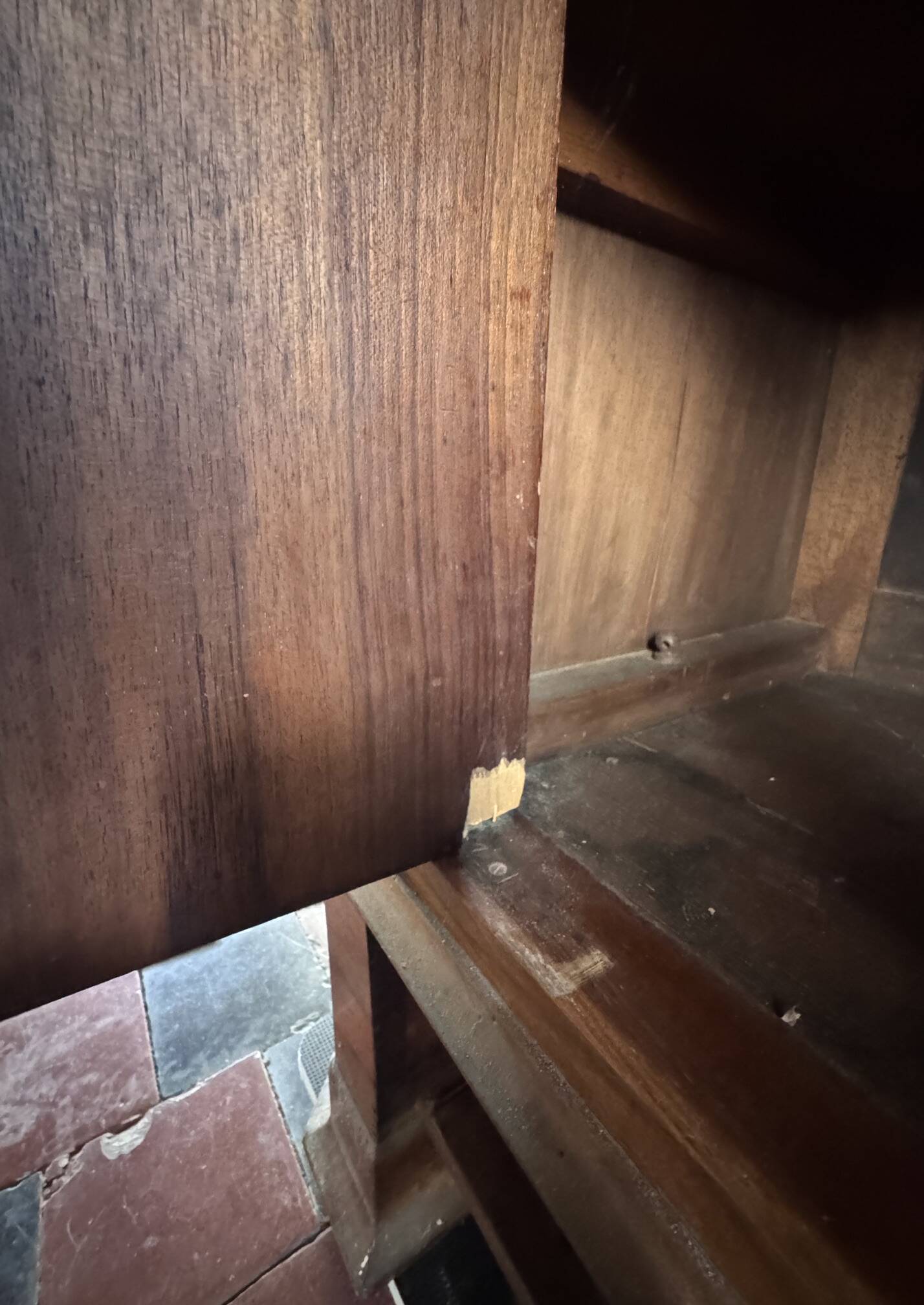 Antique Louis-Philippe wardrobe in walnut burl