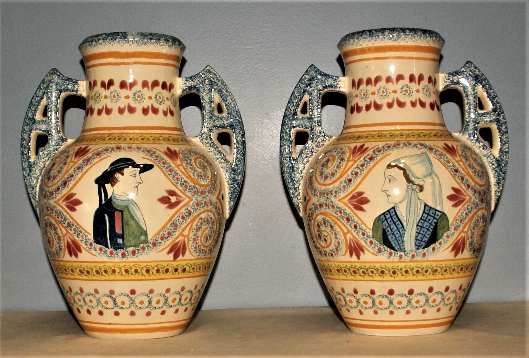 Pair of vases signed Henriot Quimper