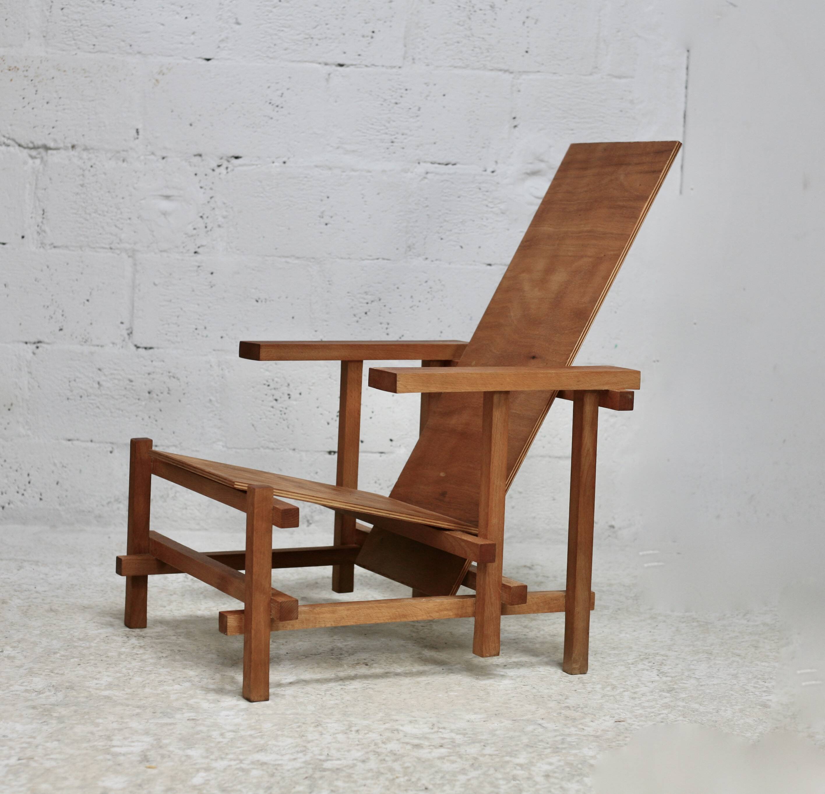 Fauteuil d'après Gerrit Rietveld. Circa 1970