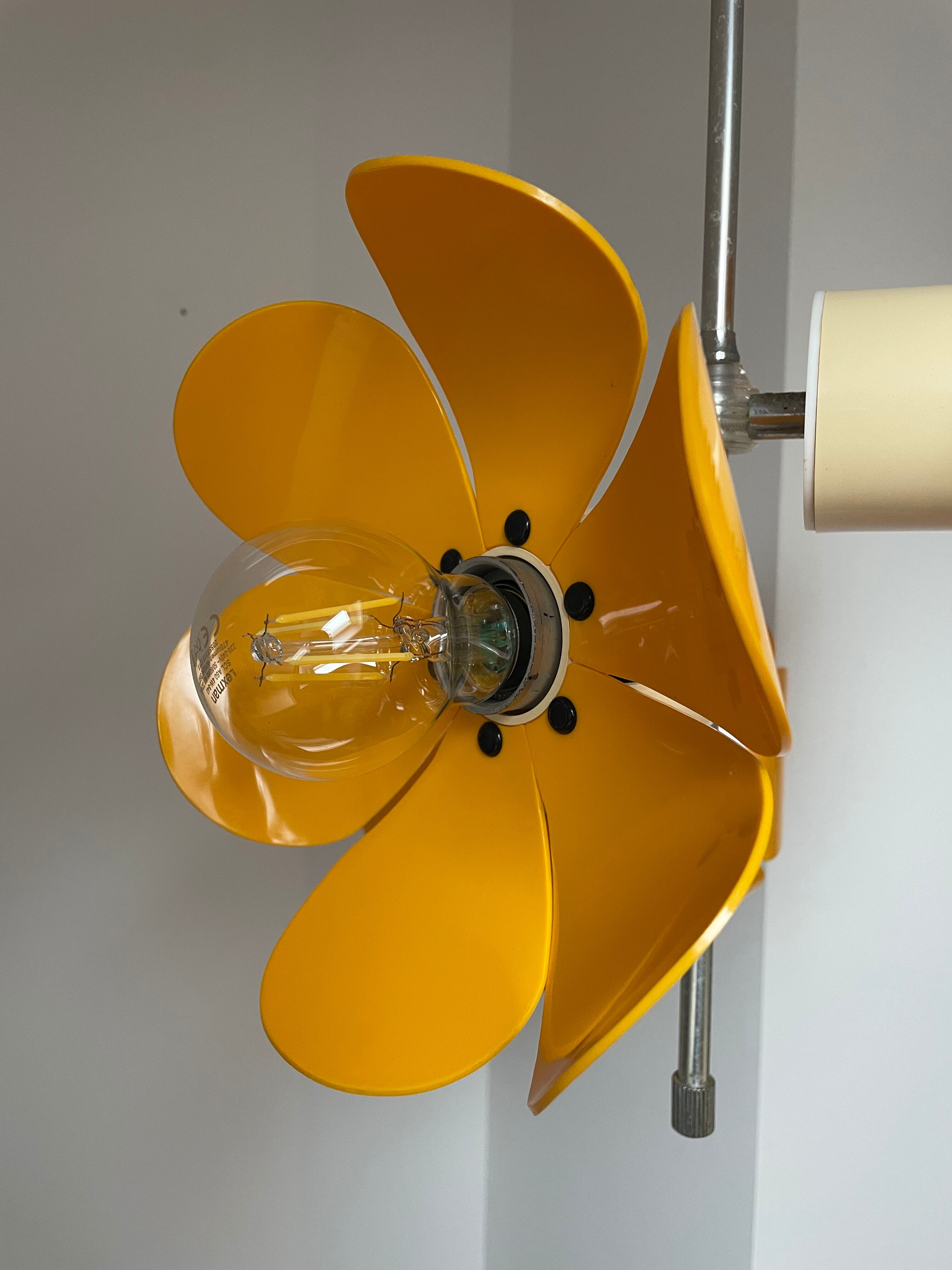 Pop chandelier with 3 lamps, Space Âge design 1970