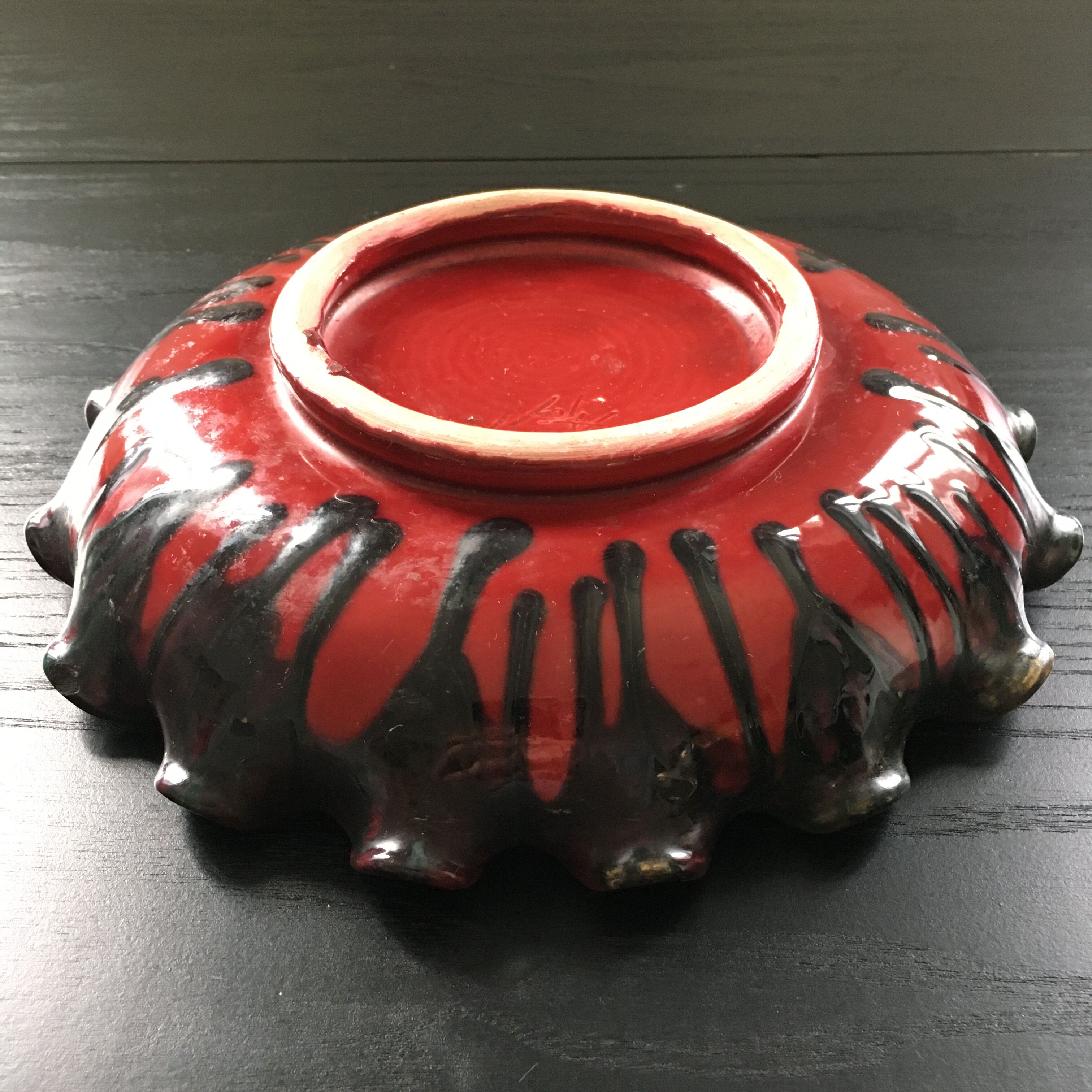 Shallow corolla dish signed