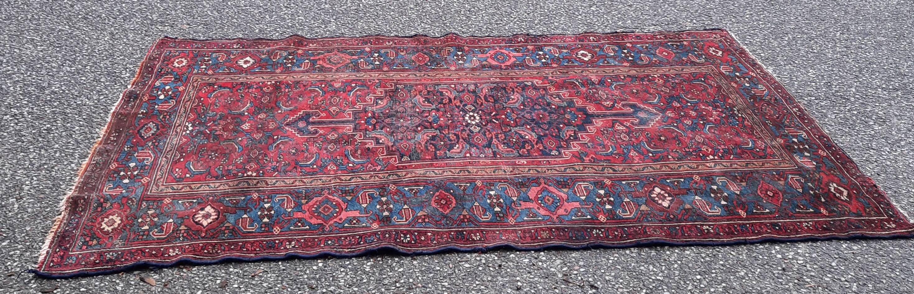 Oriental rug 210 x125 cm