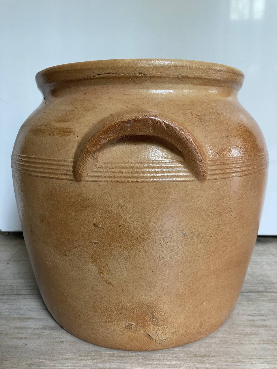 Brown stoneware jar pot