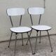 Chaises Formica  blanc pieds compas