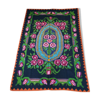 Floral handwoven green and fuchsia rug, made in wool, bohemian design 170x232cm